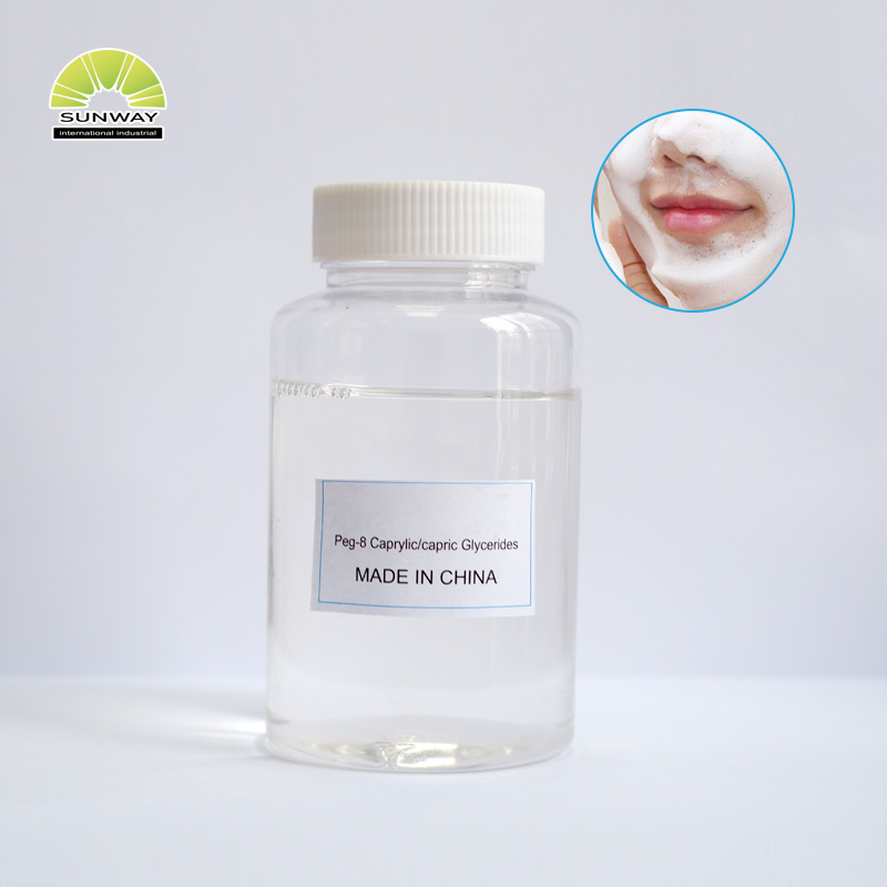 مواد خام للمواد الكيميائية اليومية من فاكتوري ساينس، جليسريدات الكابريليك/الكابريك PEG-8